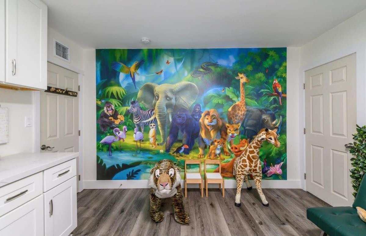 Spacious Disneyland 5 Bedroom 4 Bath House With Game Room Anaheim Dış mekan fotoğraf
