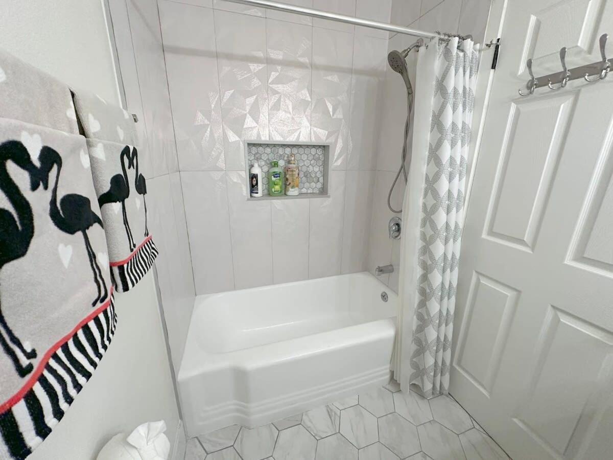 Spacious Disneyland 5 Bedroom 4 Bath House With Game Room Anaheim Dış mekan fotoğraf